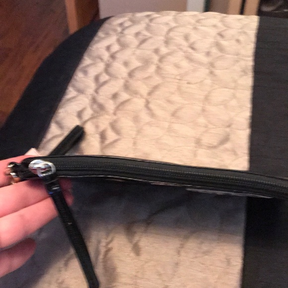 Victoria’s Secret Wristlet - Picture 4 of 5